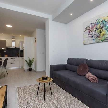 Bloom Apartment Split Buitenkant foto