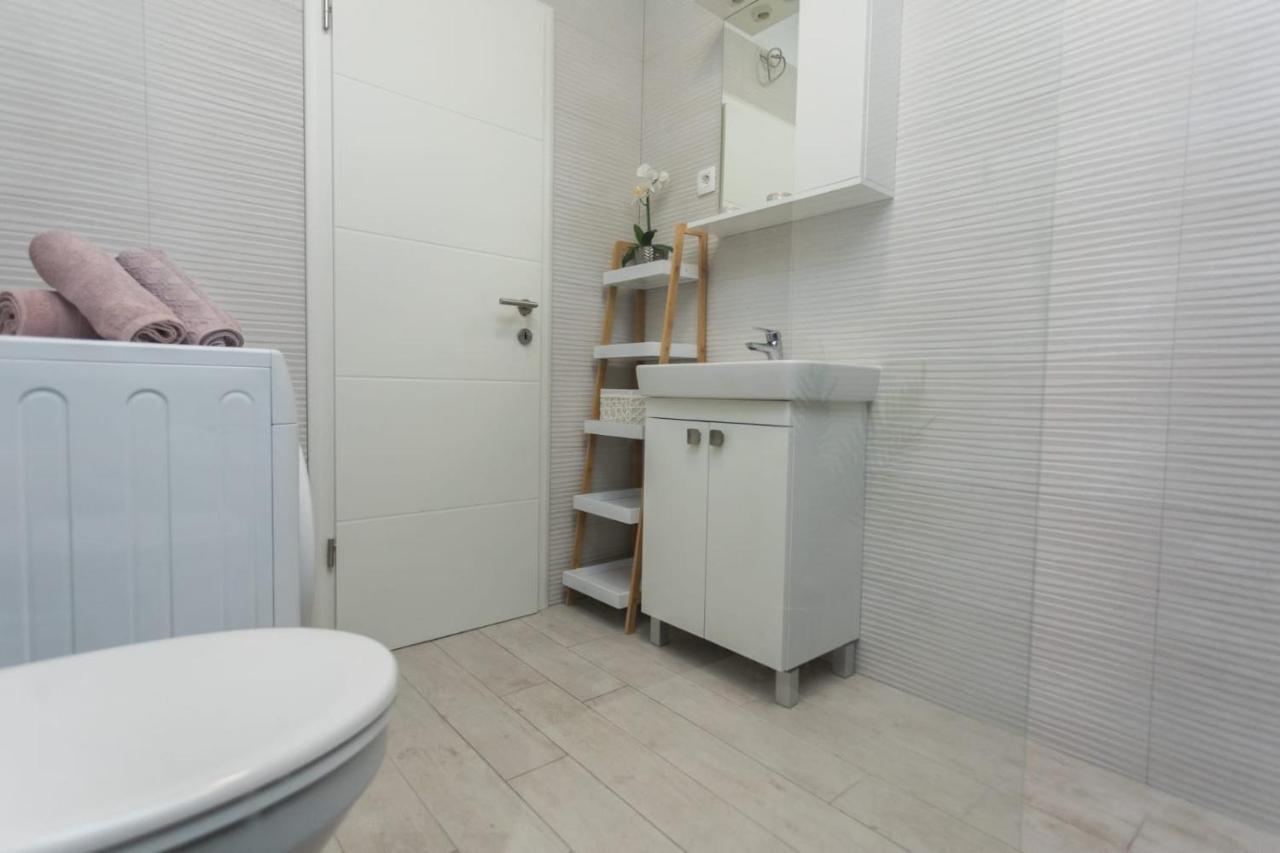 Bloom Apartment Split Buitenkant foto