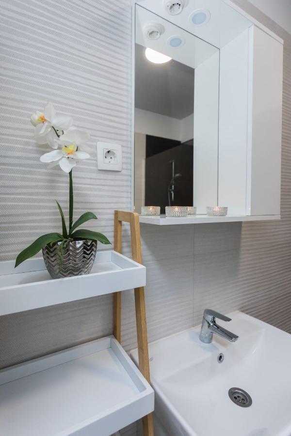 Bloom Apartment Split Buitenkant foto