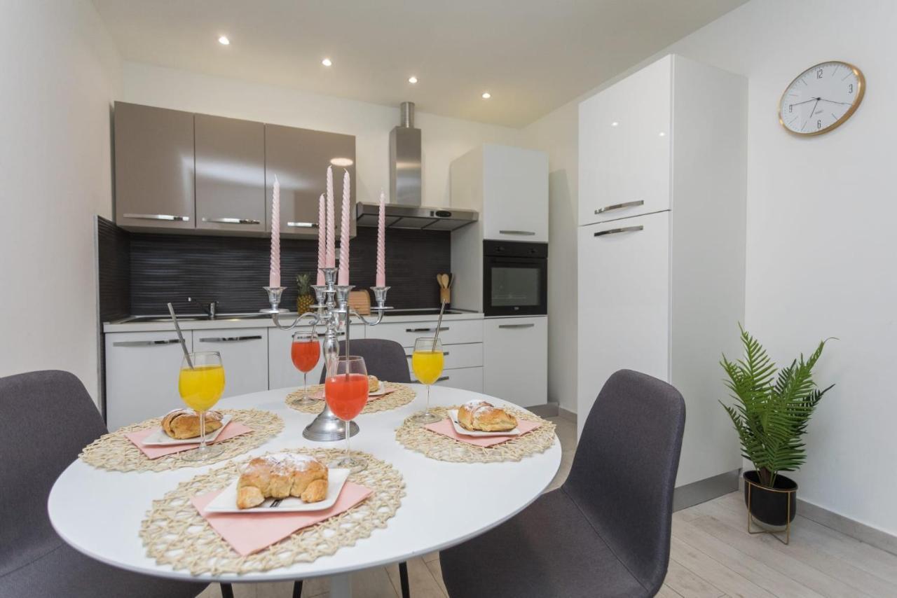 Bloom Apartment Split Buitenkant foto