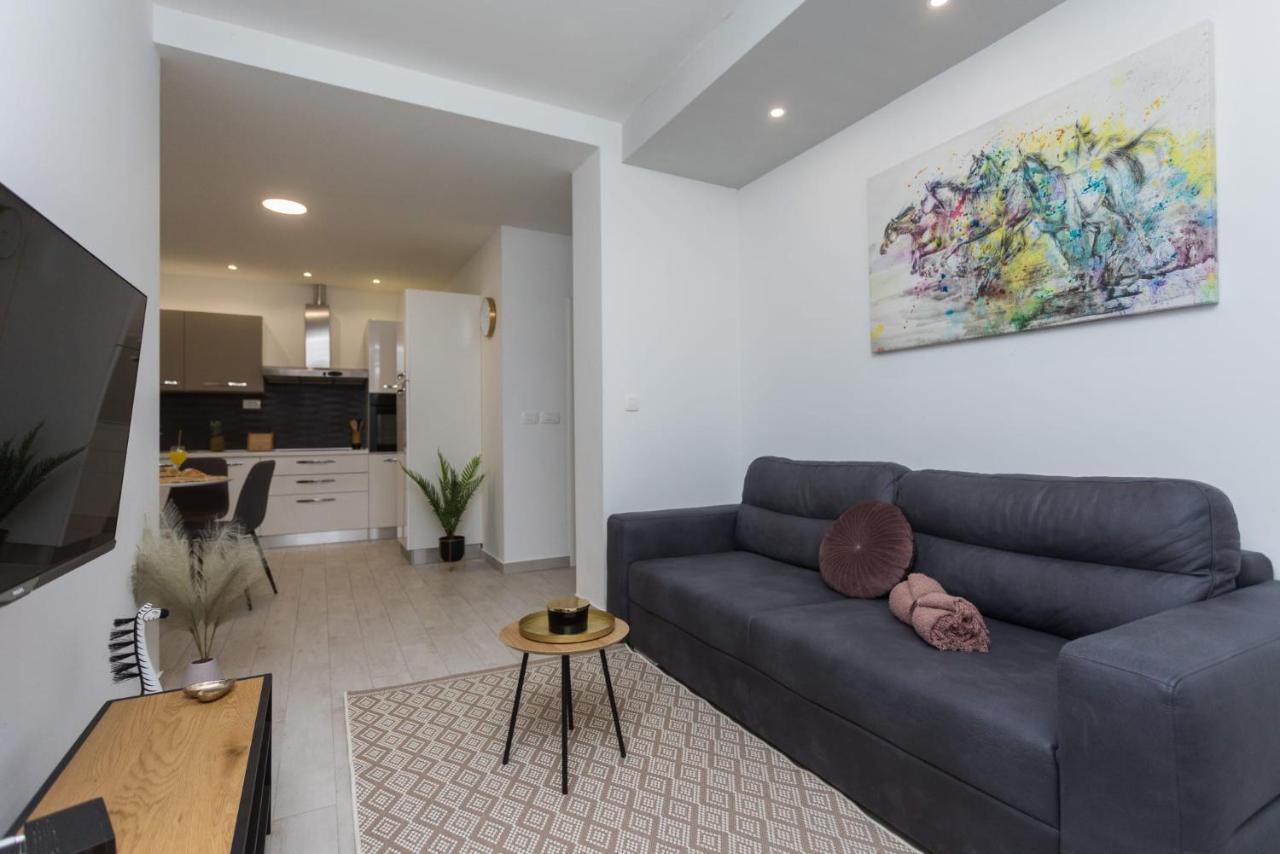 Bloom Apartment Split Buitenkant foto