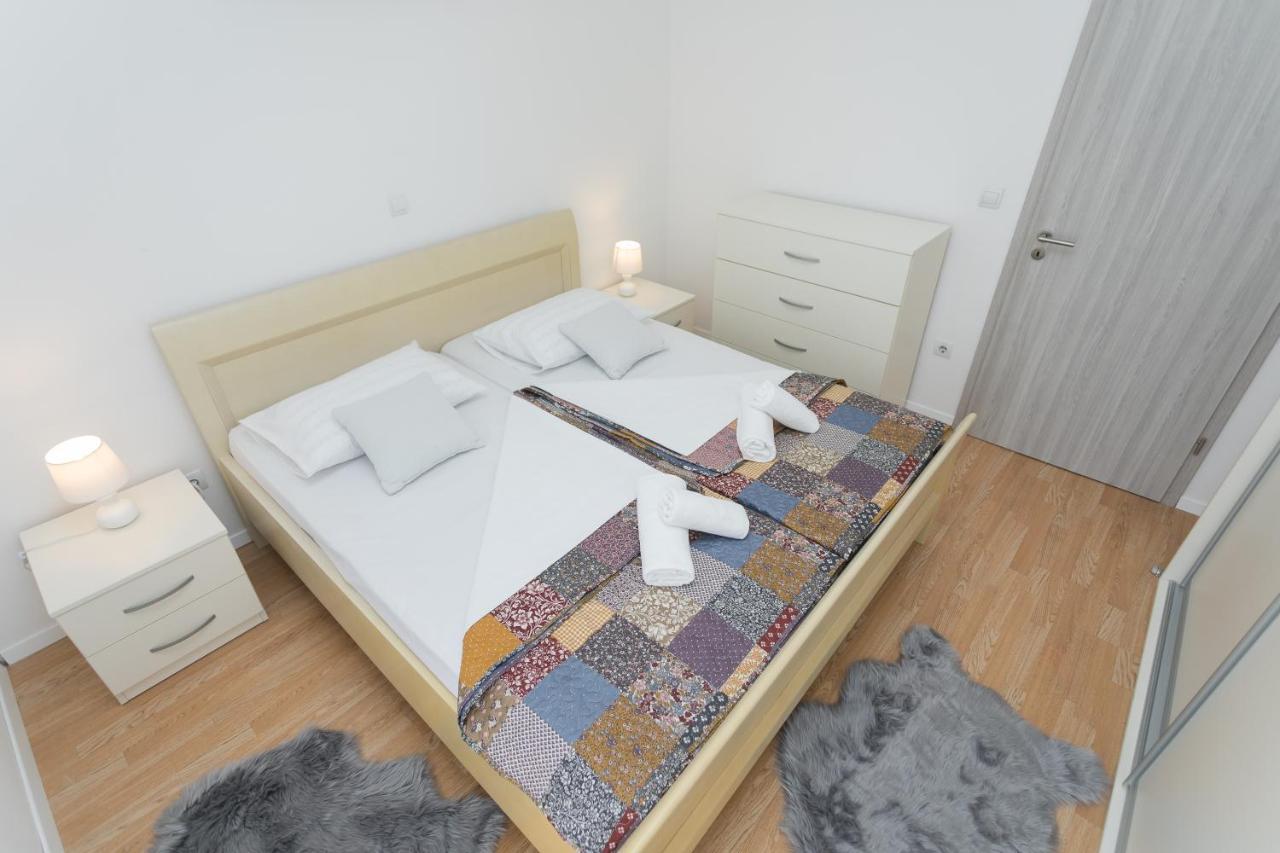 Bloom Apartment Split Buitenkant foto
