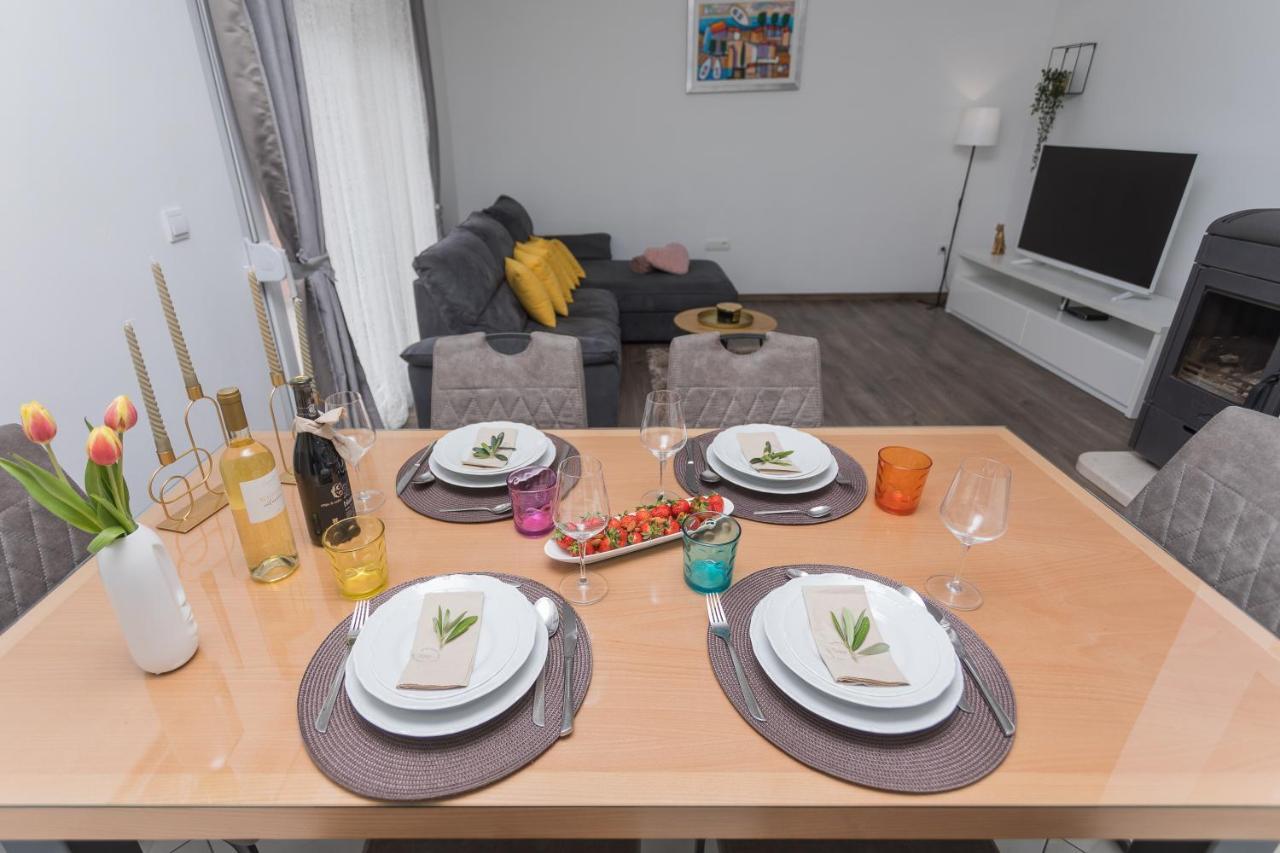 Bloom Apartment Split Buitenkant foto