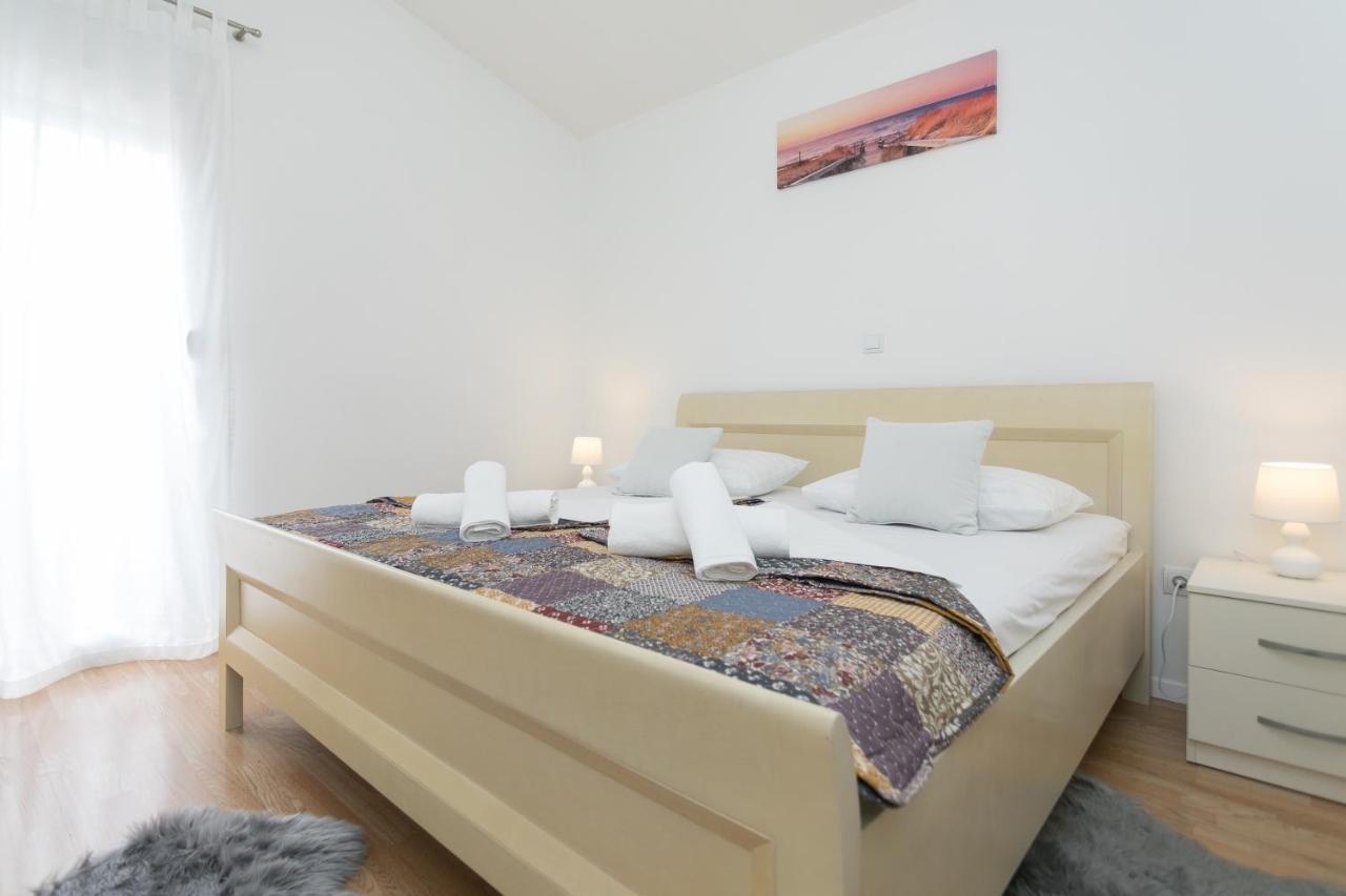 Bloom Apartment Split Buitenkant foto