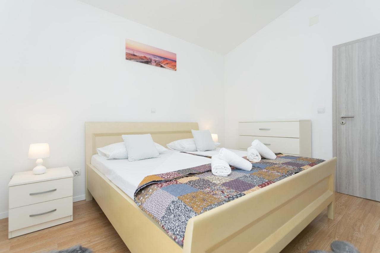 Bloom Apartment Split Buitenkant foto