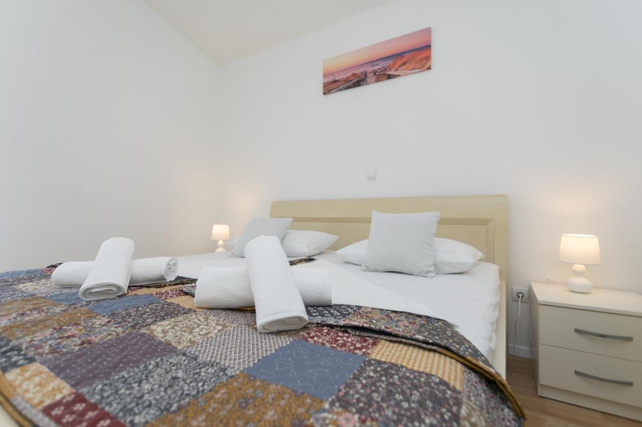 Bloom Apartment Split Buitenkant foto